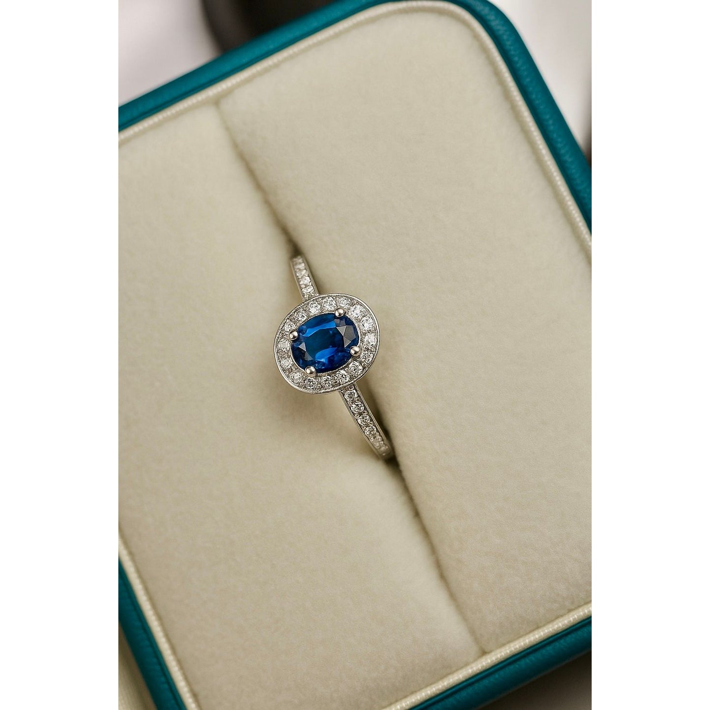 Zafiro con diamantes