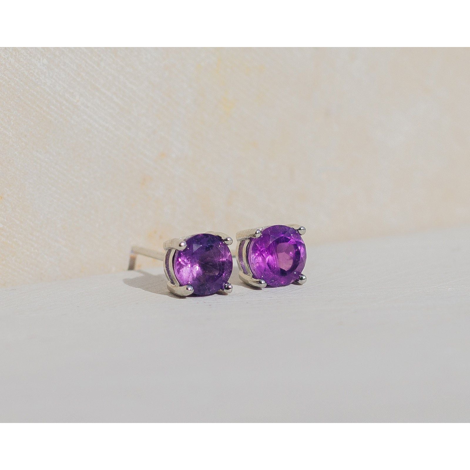 Aretes de Amatista redondos (Entrega inmediata)