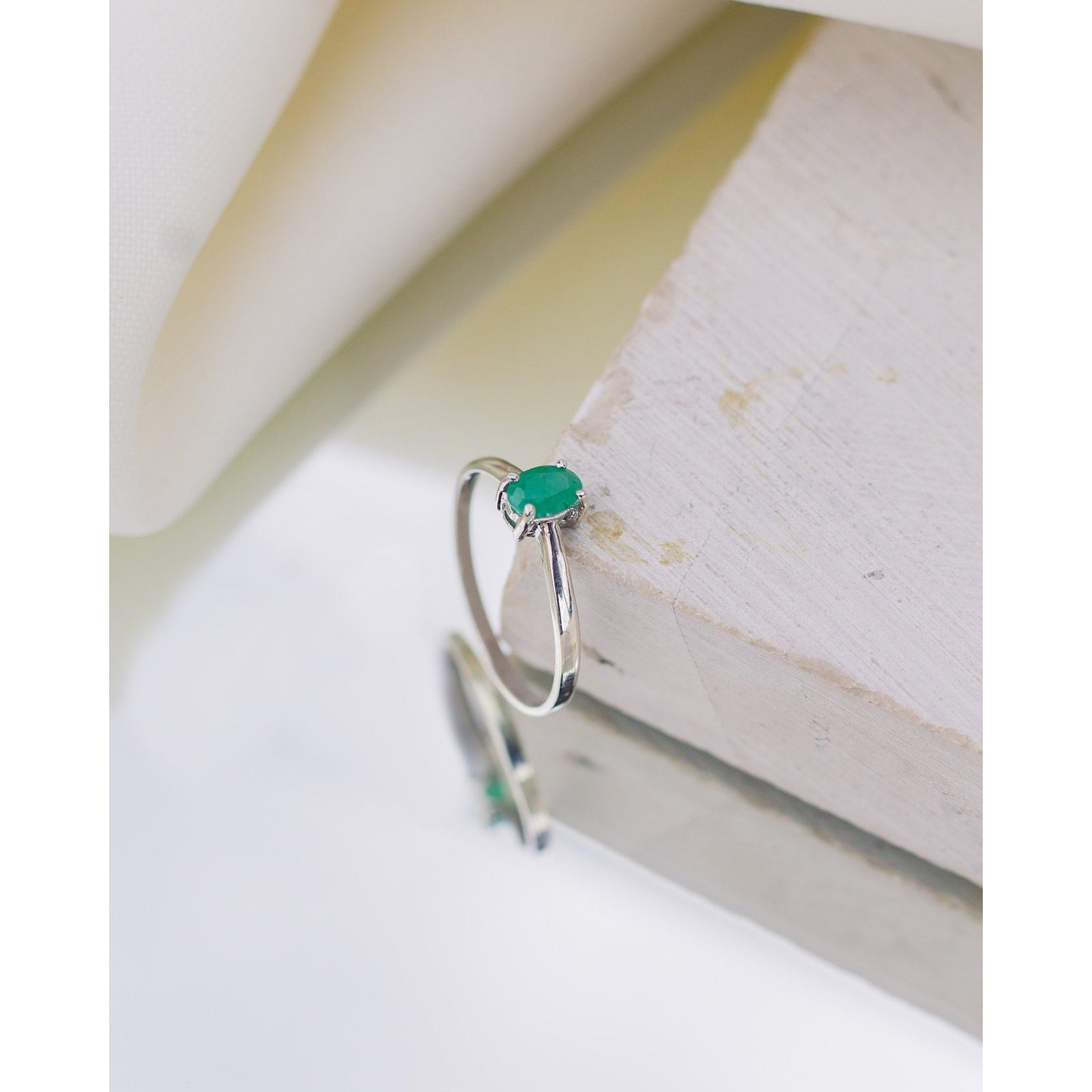 Anillo esmeralda